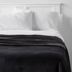 Recycled Polyester Throw Blanket - Room Essentials™