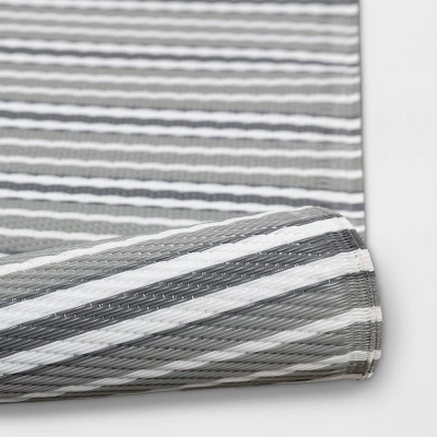 Striped Indoor/Outdoor Rug - Room Essentials™ 5 Striped Indoor/Outdoor Rug - Room Essentials™ - Image 3